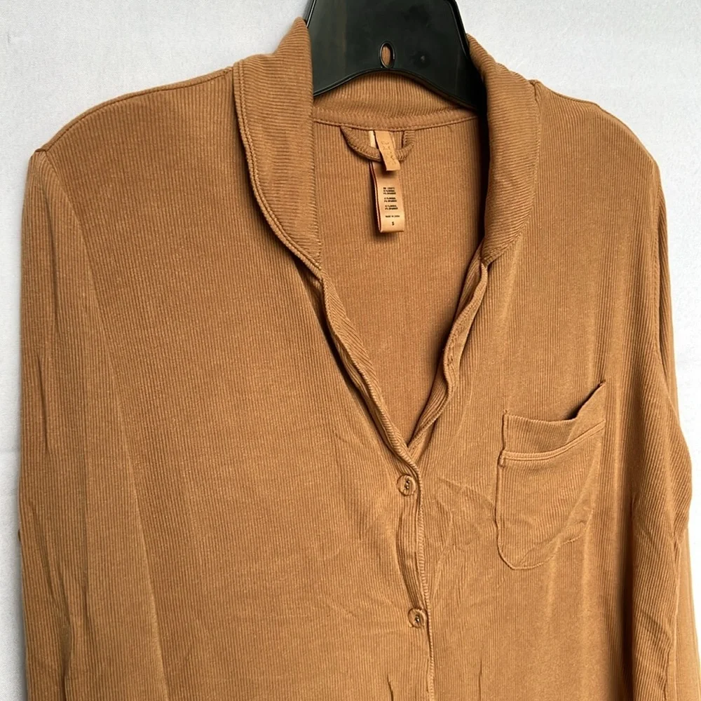 SKIMS Pajama Set - Picture 5 of 13